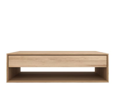 Nordic Couchtisch aus Eiche mit Schublade von Ethnicraft. Moderner Wohnzimmertisch aus Massivholz.